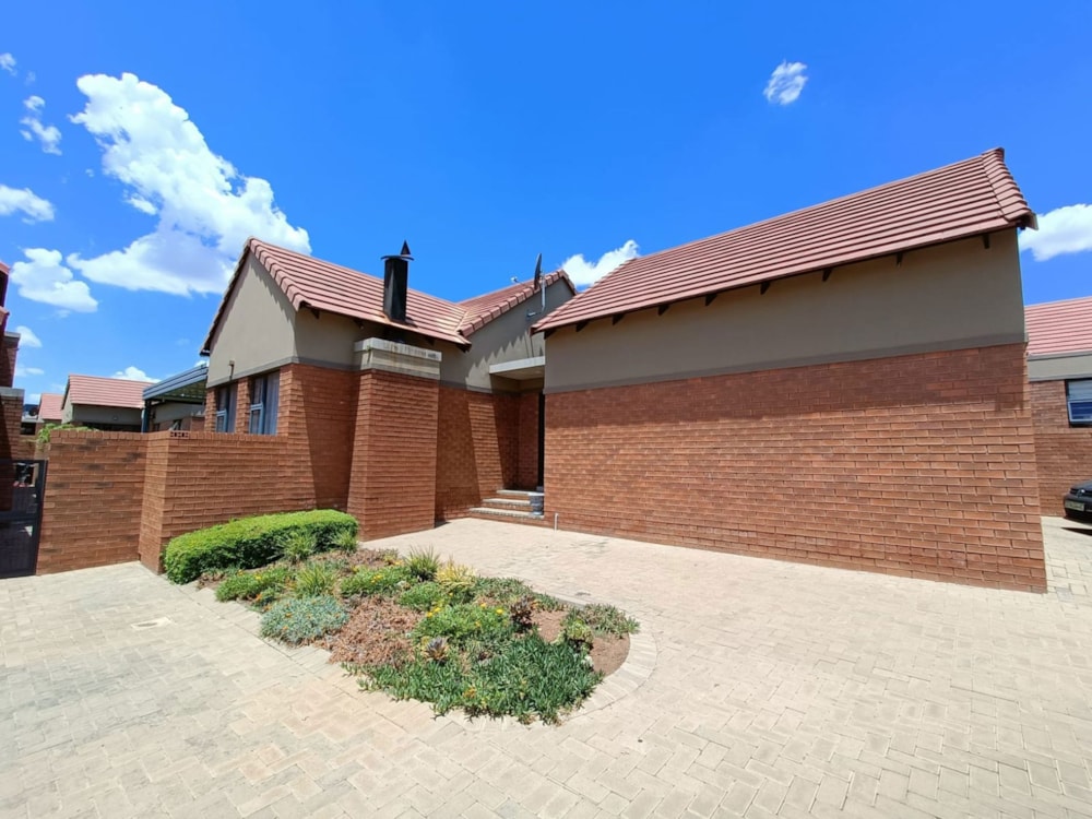 Townhouse for sale in Wild Olive Estate - 1BX1729395