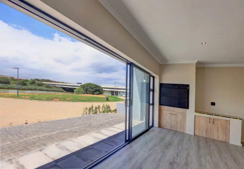 House for sale in Hartenbos Heuwels - 1MB1730198 House for sale in Hartenbos Heuwels - 1MB1730198
