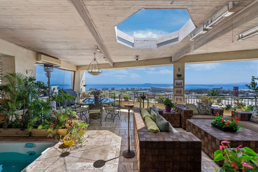 House for sale in Green Point, Cape Town - AS1730784 House for sale in Green Point, Cape Town - AS1730784