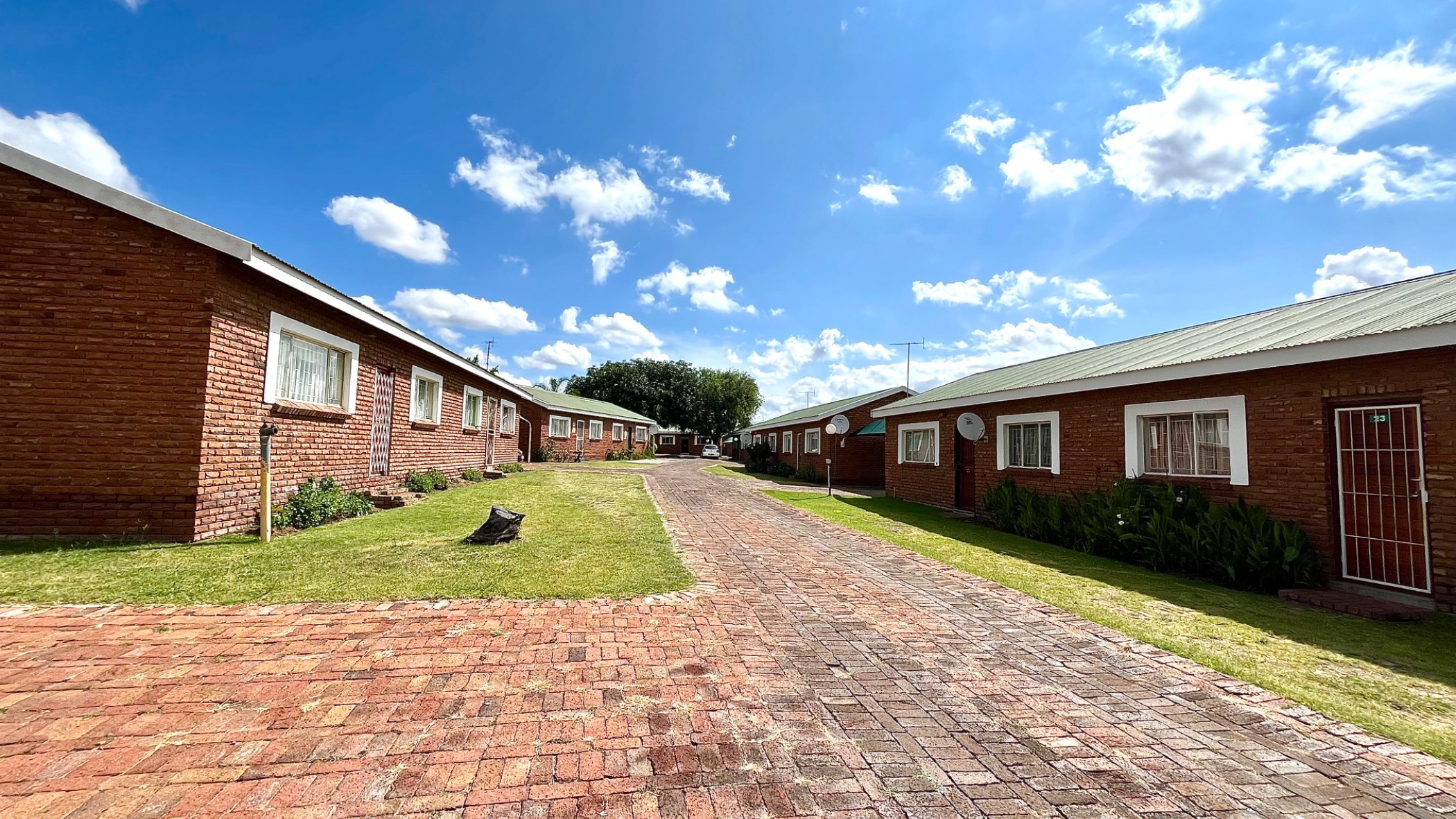 Townhouse for sale in Bendor Park - 1PS1731367