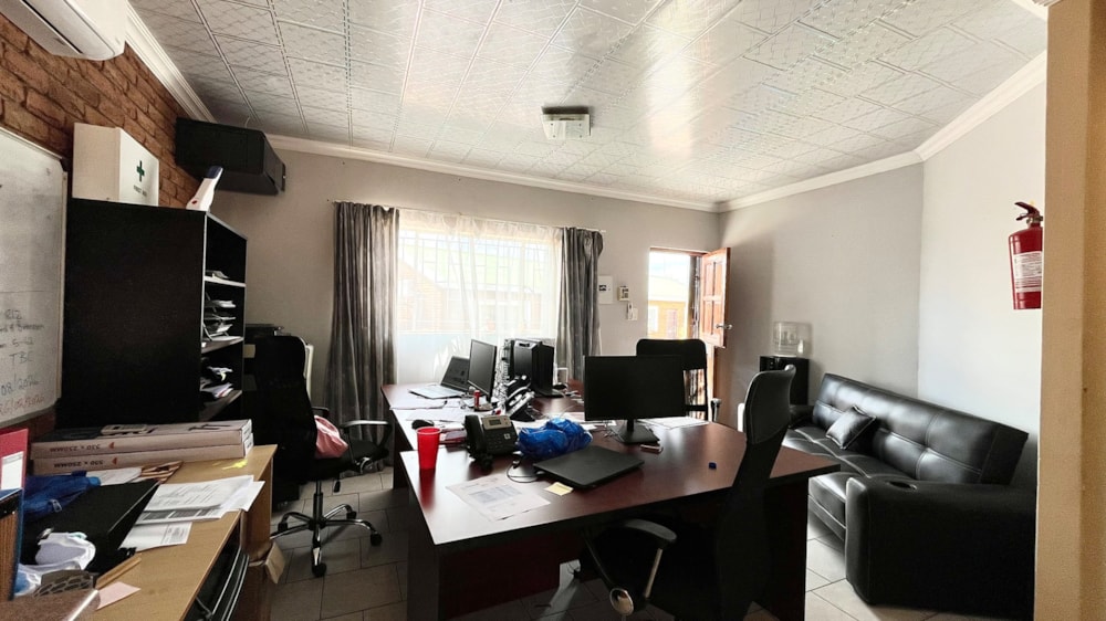 Townhouse for sale in Bendor Park - 1PS1731367 Townhouse for sale in Bendor Park - 1PS1731367