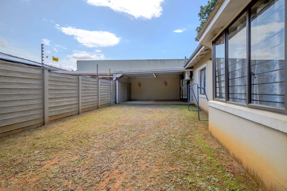 Townhouse for sale in Glen Hills - 1ND1731264