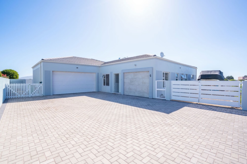 House for sale in Country Club - LA1730492