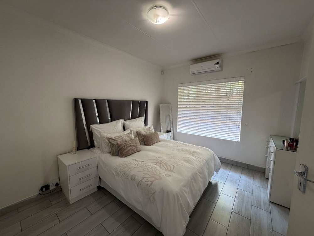 Townhouse for sale in Chase Valley Heights - 1PM1731646