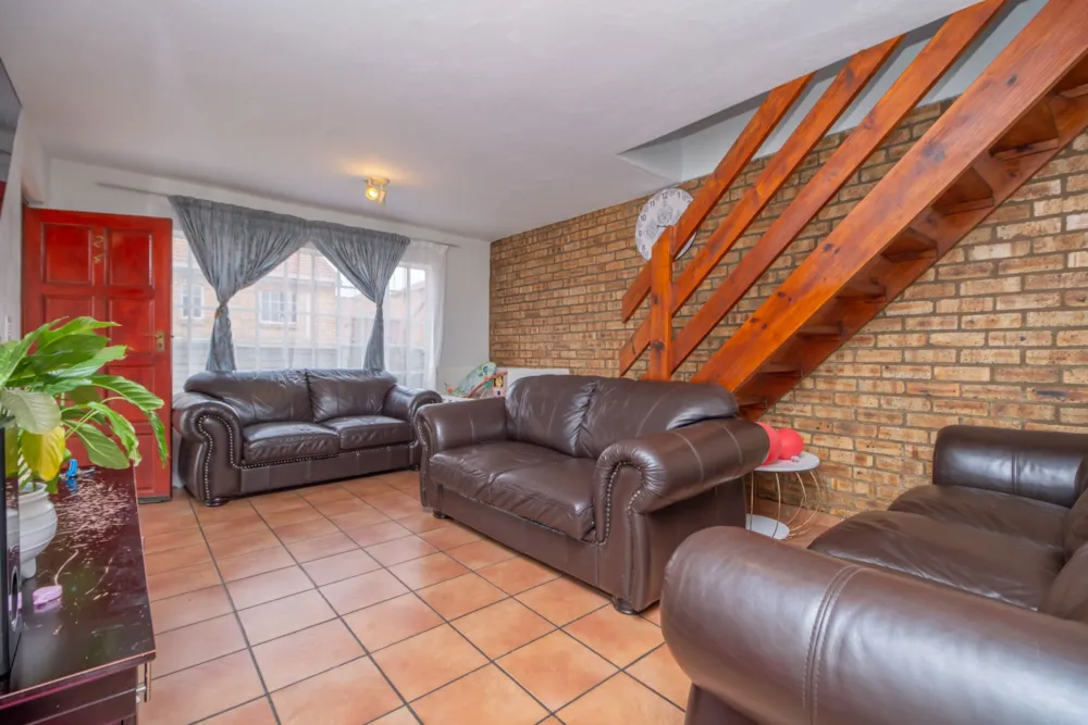 Double-storey cluster sold in Grobler Park - RAN1731155 Double-storey cluster sold in Grobler Park - RAN1731155