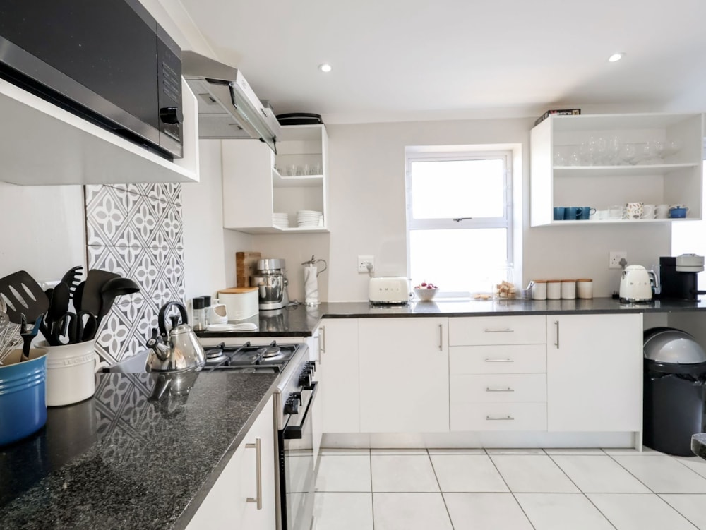 House to rent in Hemel-en-Aarde Estate - ONL1730185 House to rent in Hemel-en-Aarde Estate - ONL1730185