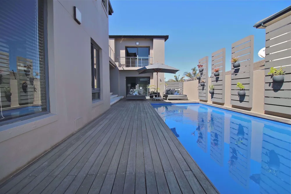 Double-storey house for sale in Plattekloof - 1PLA1730480 Double-storey house for sale in Plattekloof - 1PLA1730480