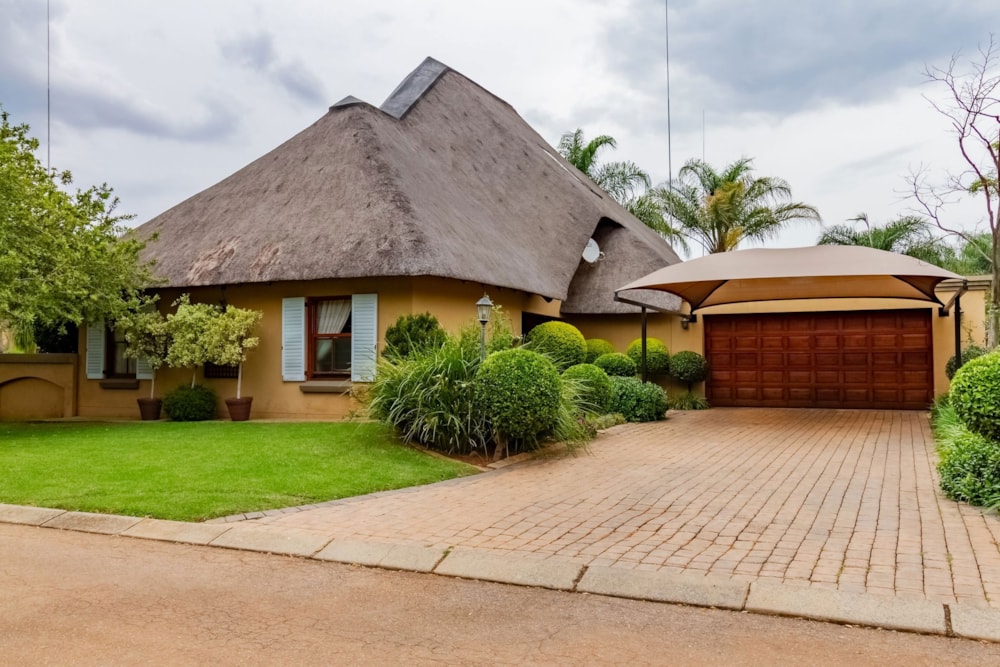 Security estate home for sale in Melodie - 1HR1731665 Security estate home for sale in Melodie - 1HR1731665