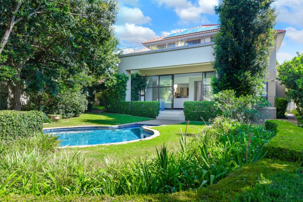 House for sale in Cedar Lakes - FW1728609