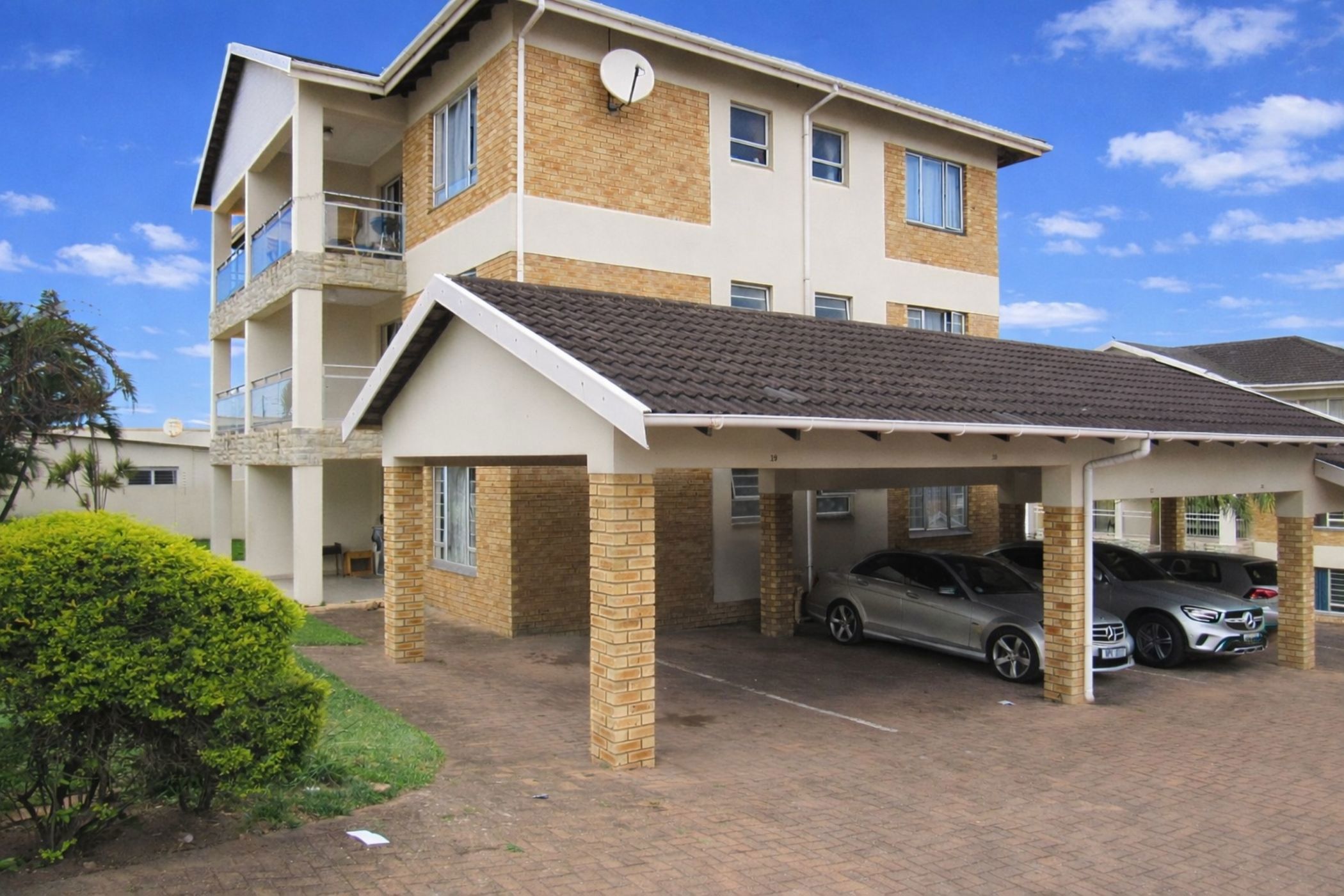 Apartment for sale in Uvongo - 1PSH1729931