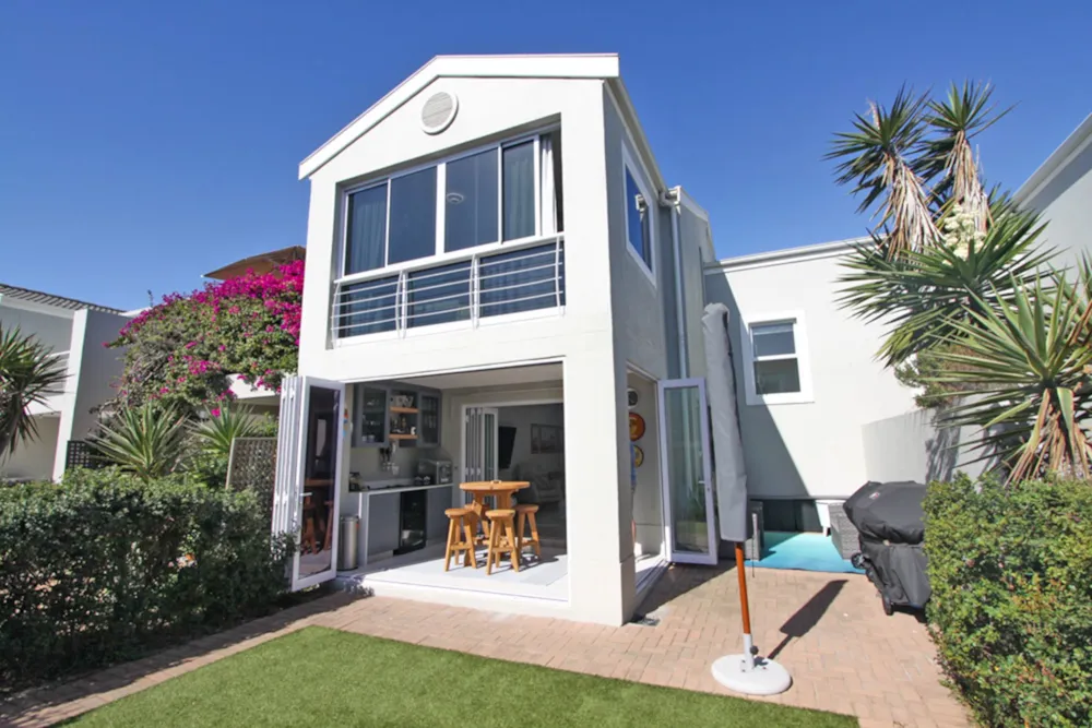 Security estate home sold in Big Bay - 1TV1729693