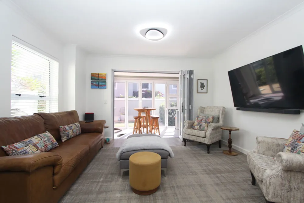 Security estate home sold in Big Bay - 1TV1729693