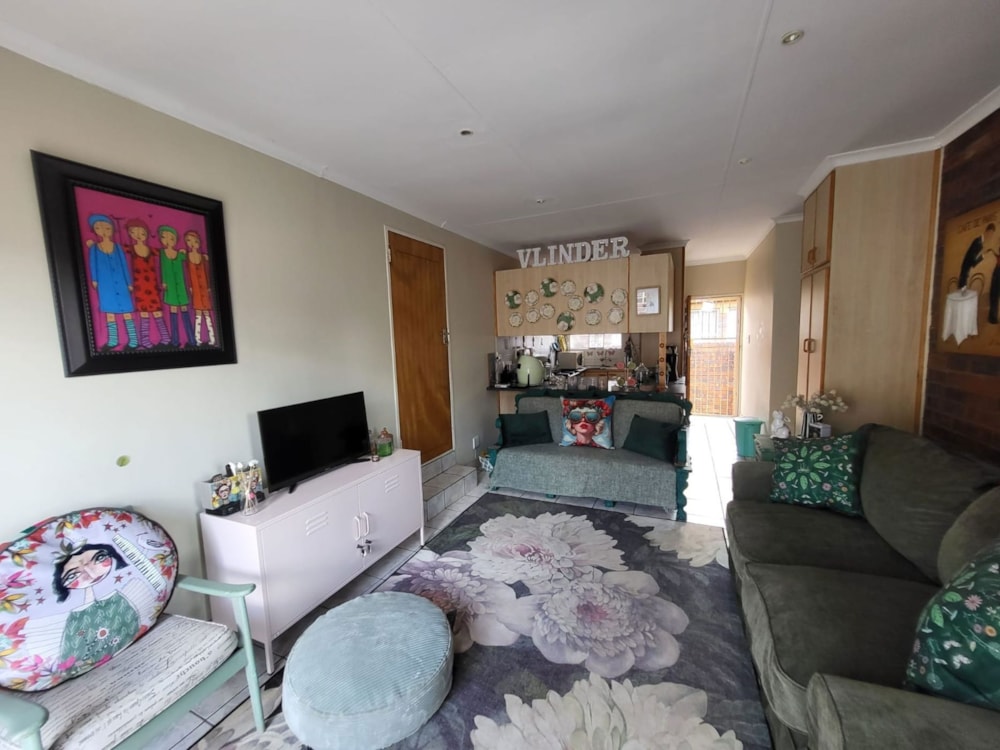 Townhouse for sale in Kiepersol, Bloemfontein - 1BX1729242