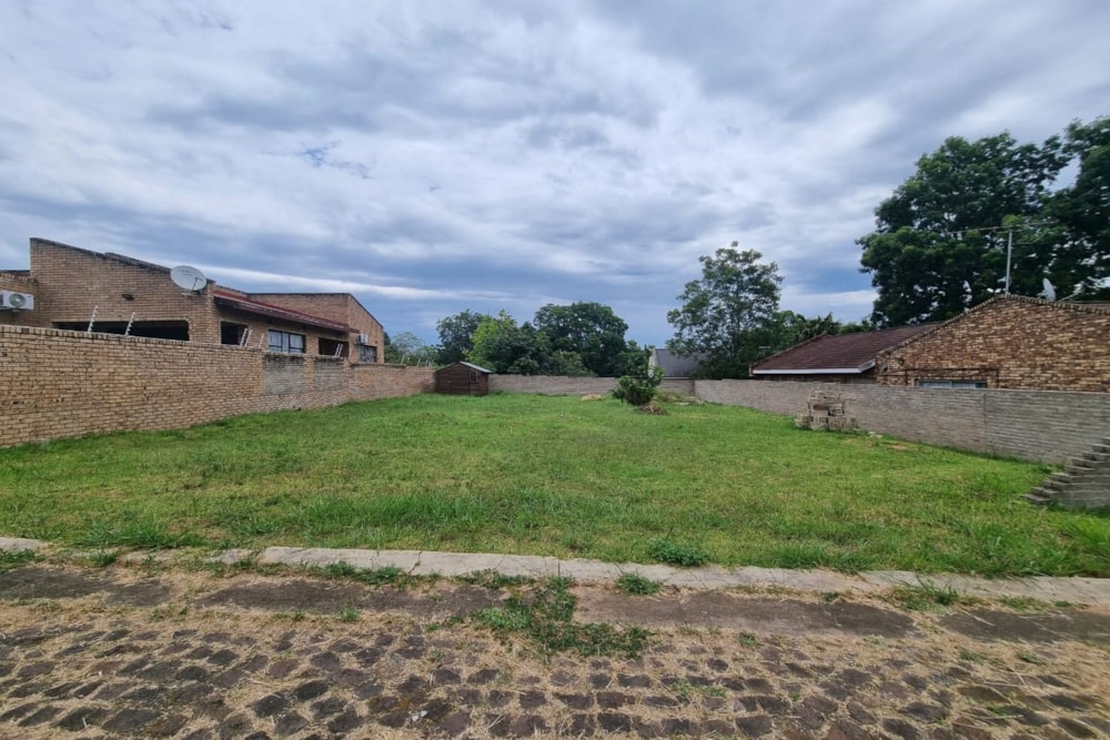 Residential vacant land for sale in Kingsview - 1WR1731103