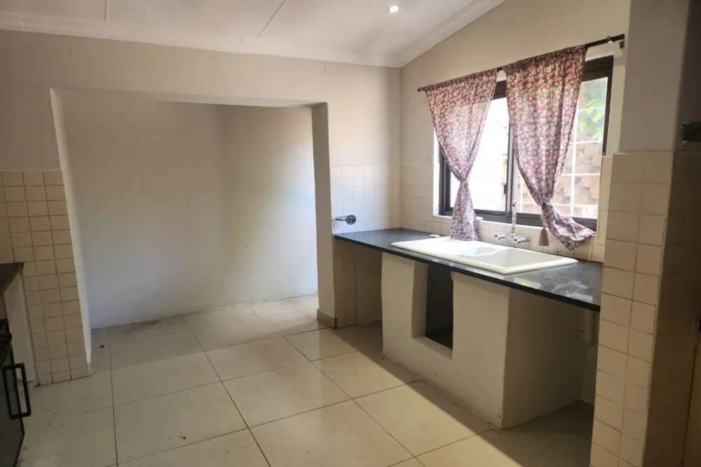 House let in Illovo Beach - 1WB1729825 House let in Illovo Beach - 1WB1729825