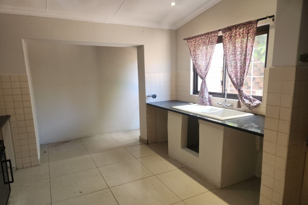 House let in Illovo Beach - 1WB1729825