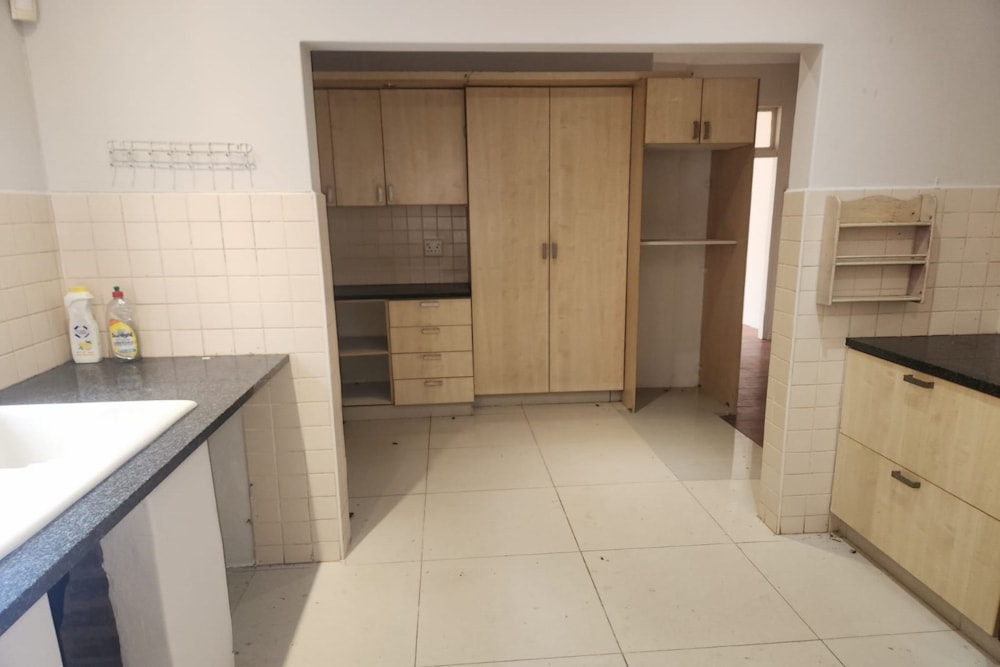 House let in Illovo Beach - 1WB1729825