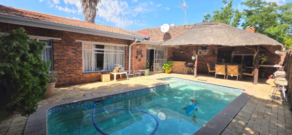 House for sale in Riebeeckstad, Welkom - 1WM1731203