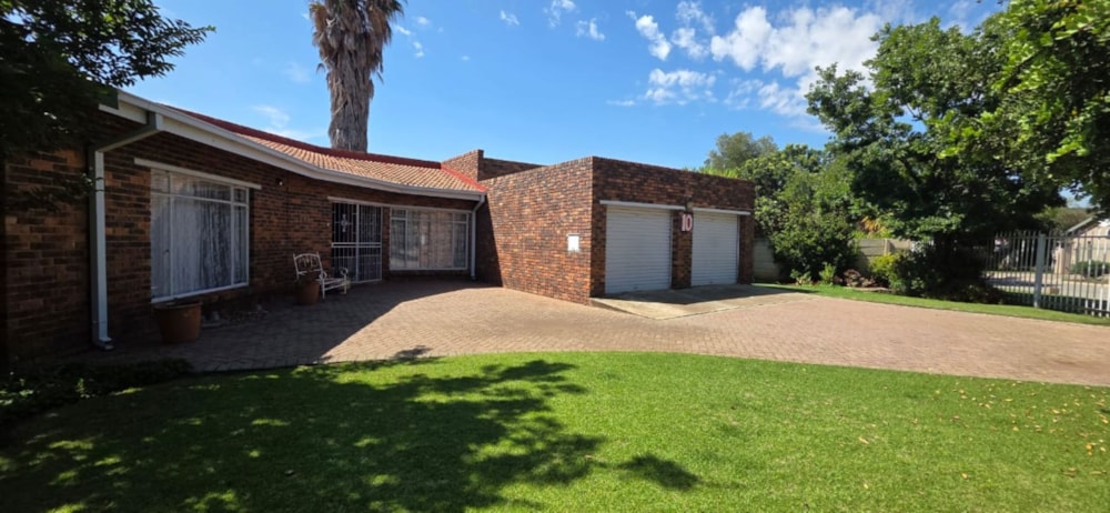House for sale in Riebeeckstad, Welkom - 1WM1731203
