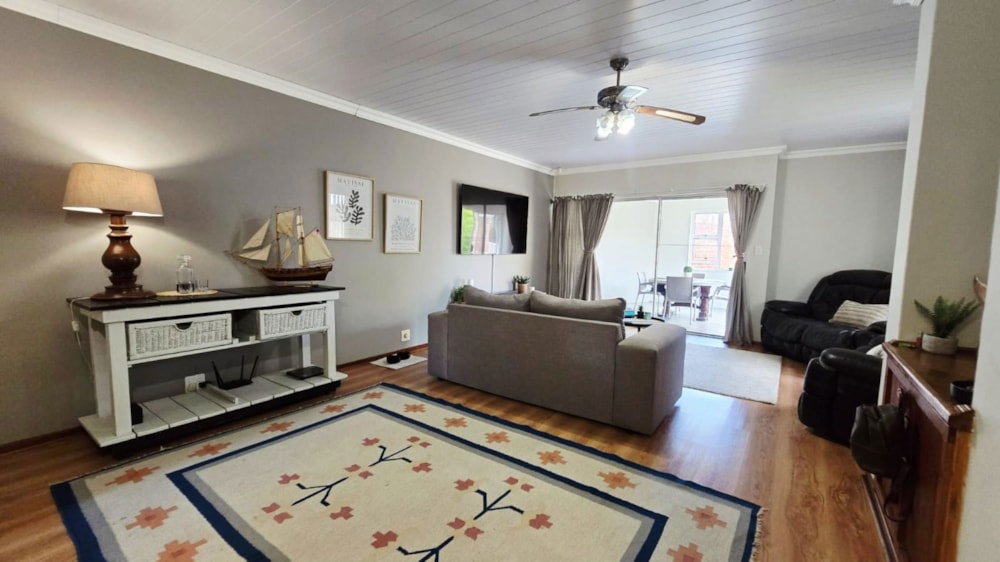 Townhouse for sale in Jan Cilliers Park - 1WM1731538 Townhouse for sale in Jan Cilliers Park - 1WM1731538