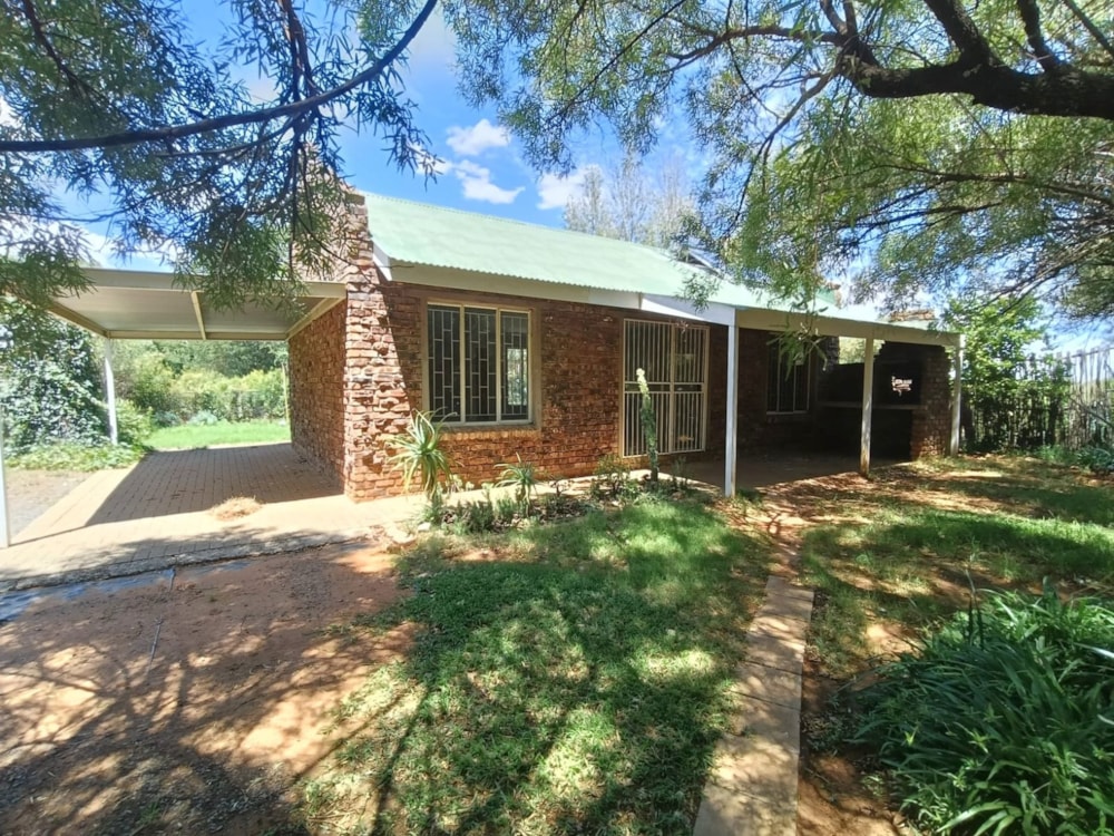 Smallholding to rent in Groenvlei, Bloemfontein - 1BX1730728