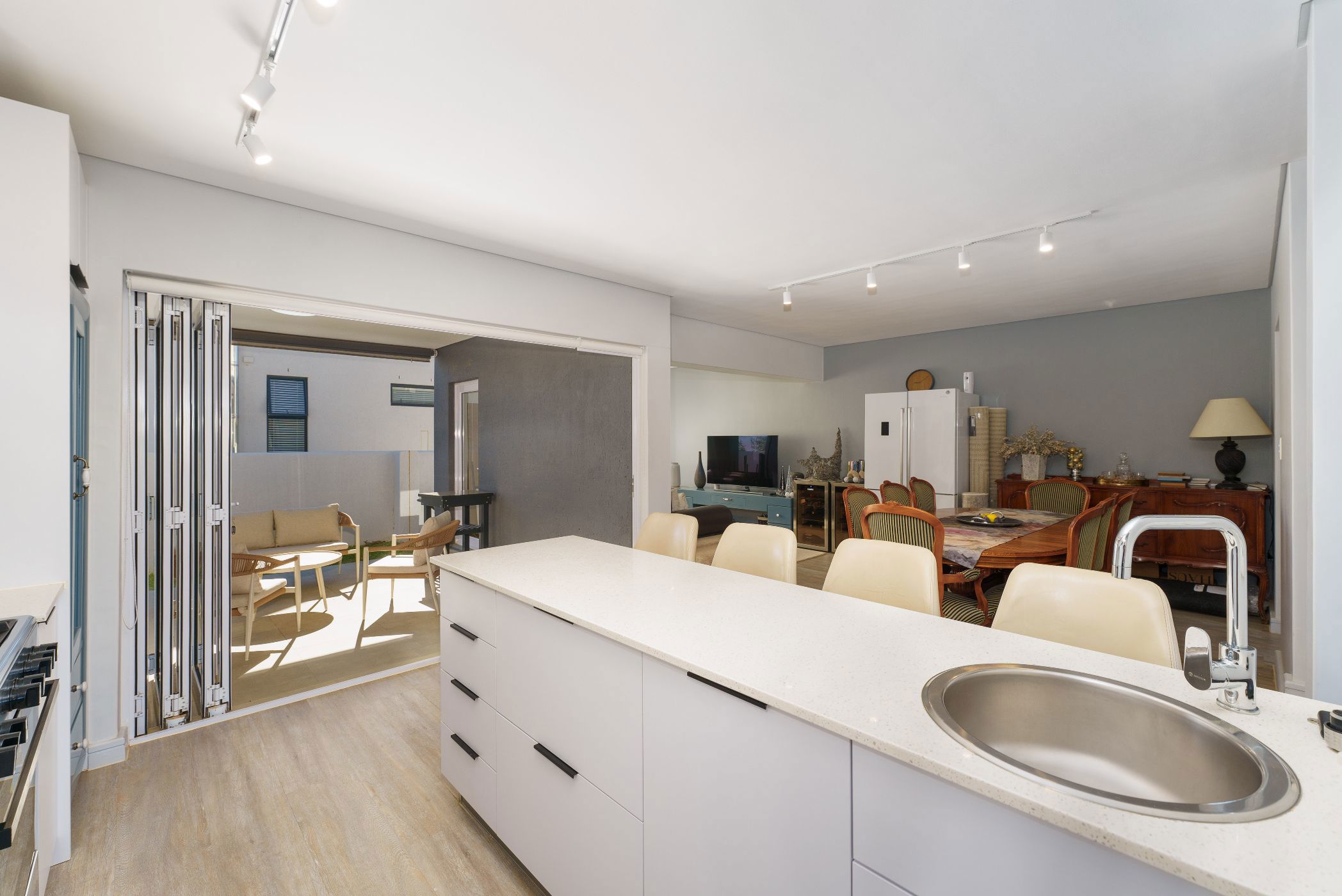 Security estate home for sale in Newinbosch - ST1729577