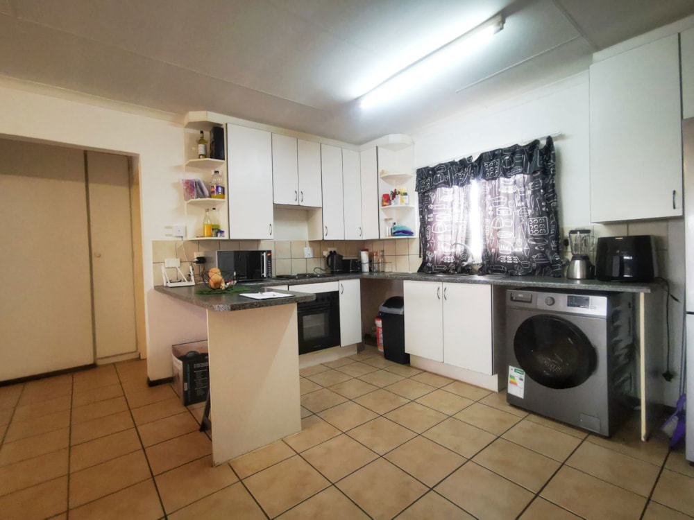 Apartment for sale in Pierre van Ryneveld - PT1730502 Apartment for sale in Pierre van Ryneveld - PT1730502