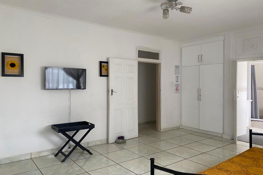 Cottage to rent in Sparks Estate - 1WP1728867