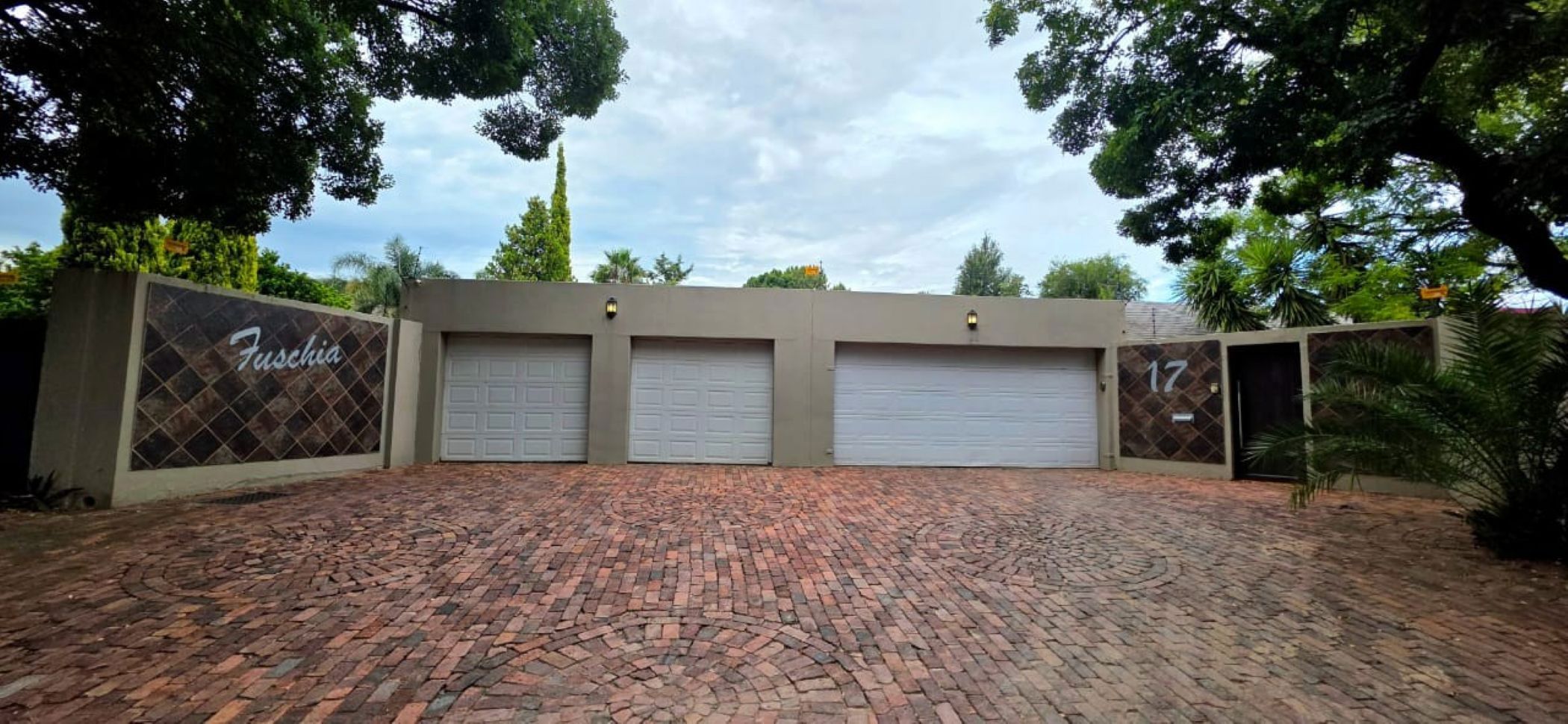 House for sale in Jim Fouche Park - 1WM1730085