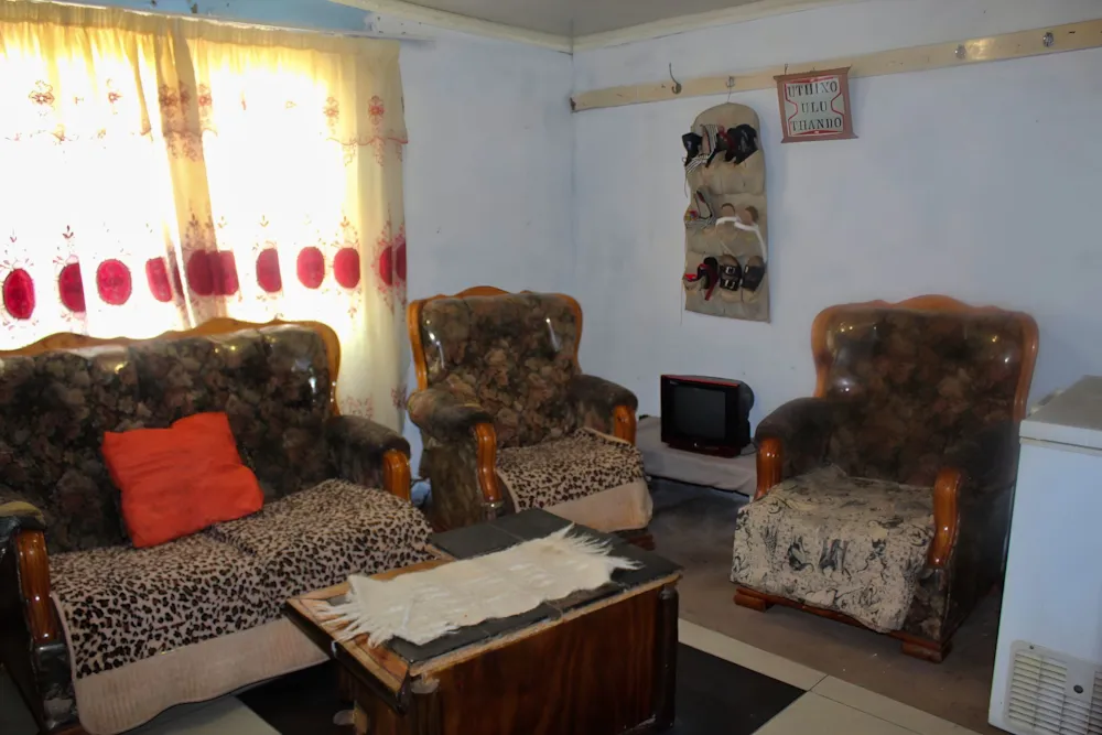 House for sale in Kwa Nobuhle - 1UK1701658 House for sale in Kwa Nobuhle - 1UK1701658