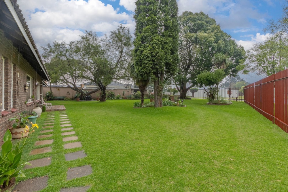 House for sale in Brenthurst - 1BJ1700264 House for sale in Brenthurst - 1BJ1700264