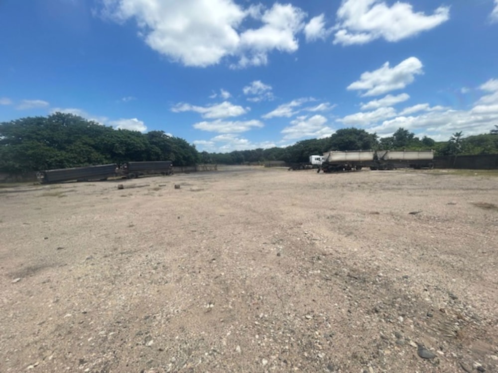 Commercial vacant land to rent in Alton - 1RY1714007