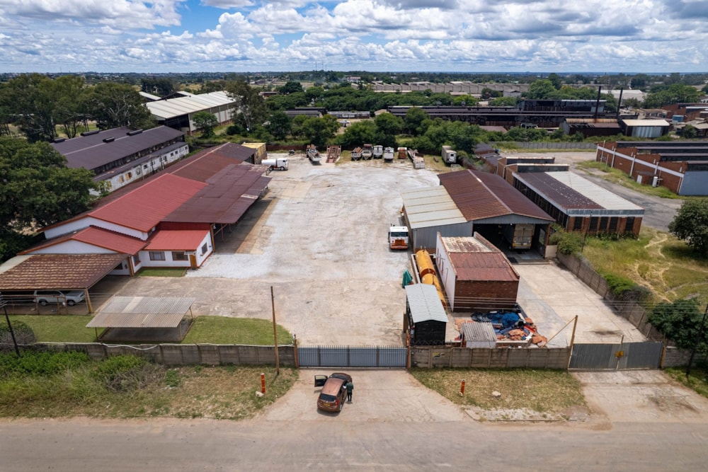 Commercial industrial property for sale in Bulawayo, Zimbabwe - 3ZB1715036