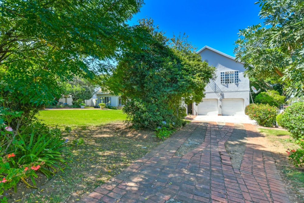 Double-storey house for sale in Rivonia - HP1730215 Double-storey house for sale in Rivonia - HP1730215