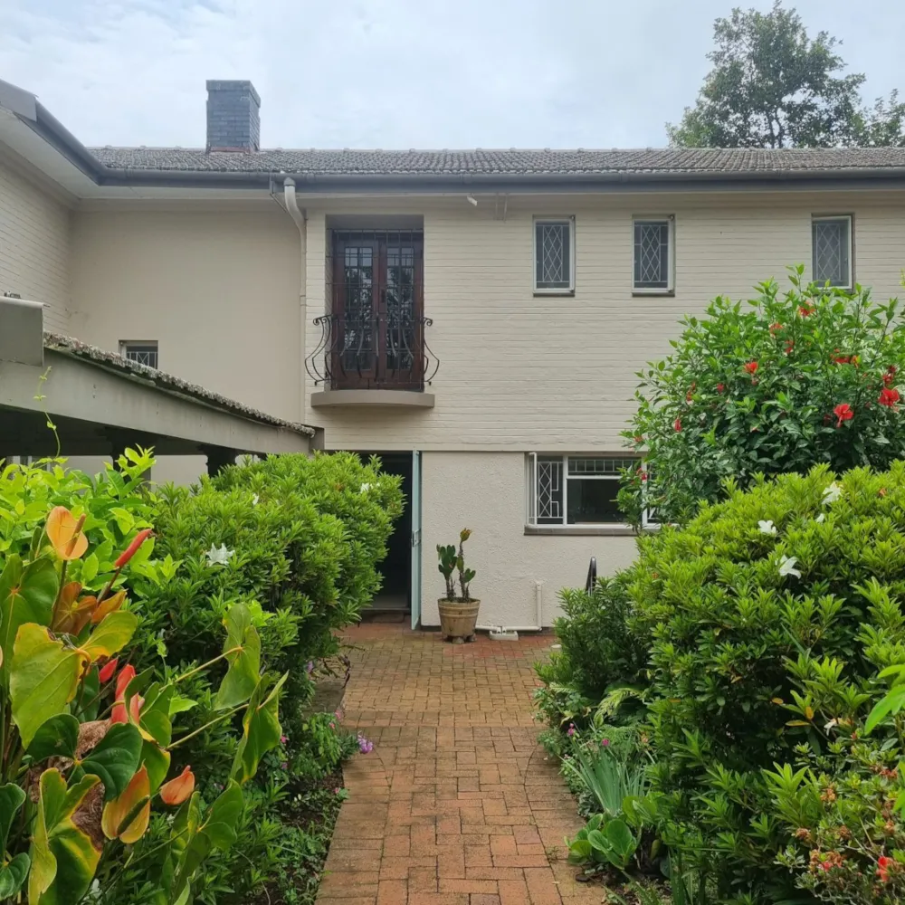 Townhouse let in Kloof - 1KF1731530