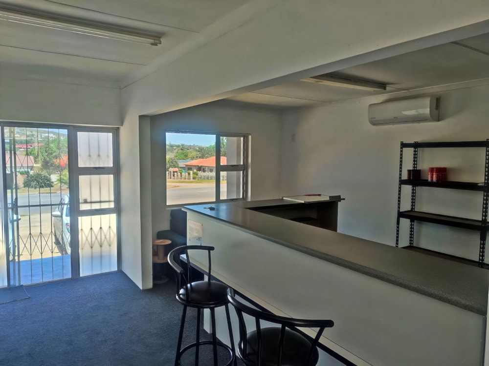 Commercial Building to rent in Mosel - 1UK1721688