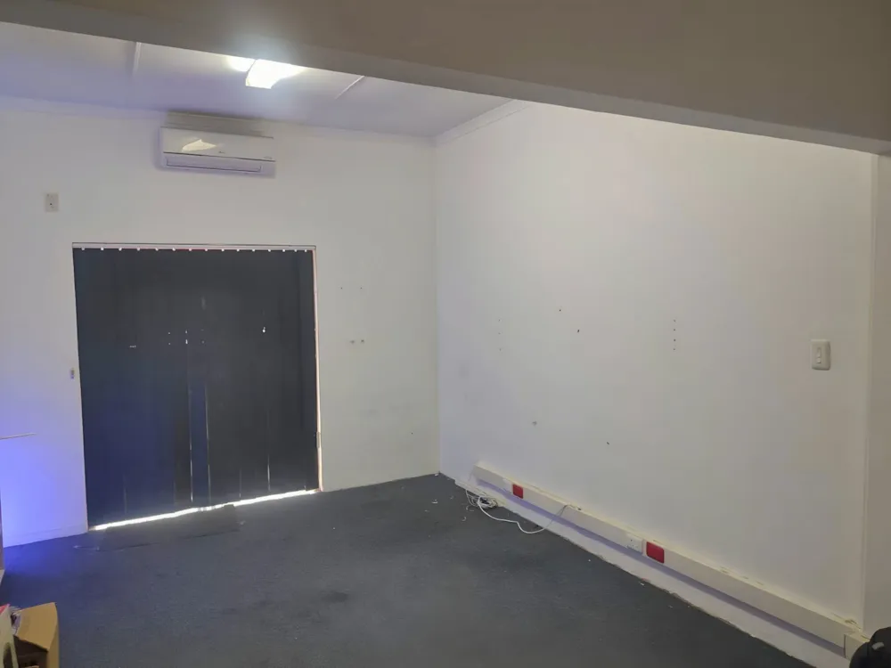 Commercial Building let in Mosel - 1UK1721688 Commercial Building let in Mosel - 1UK1721688