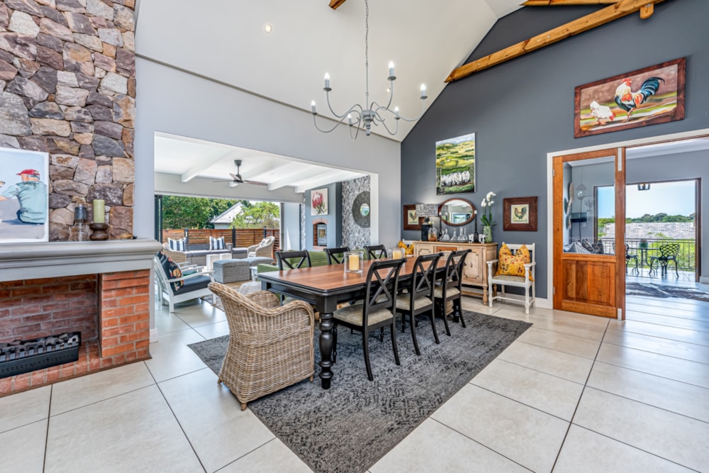 Golf estate house for sale in Cotswold Downs Estate - 1KF1730701