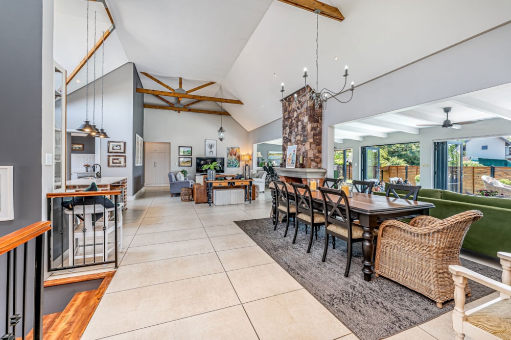 Golf estate house for sale in Cotswold Downs Estate - 1KF1730701 Golf estate house for sale in Cotswold Downs Estate - 1KF1730701