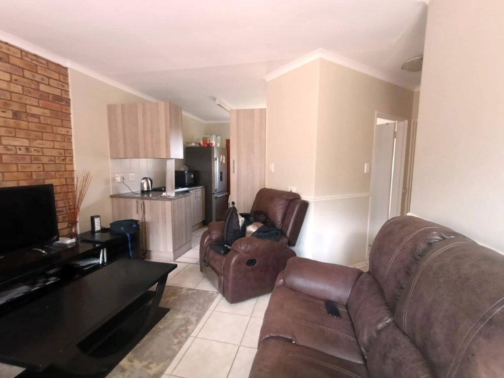 Townhouse to rent in Langenhovenpark - 1BX1729496