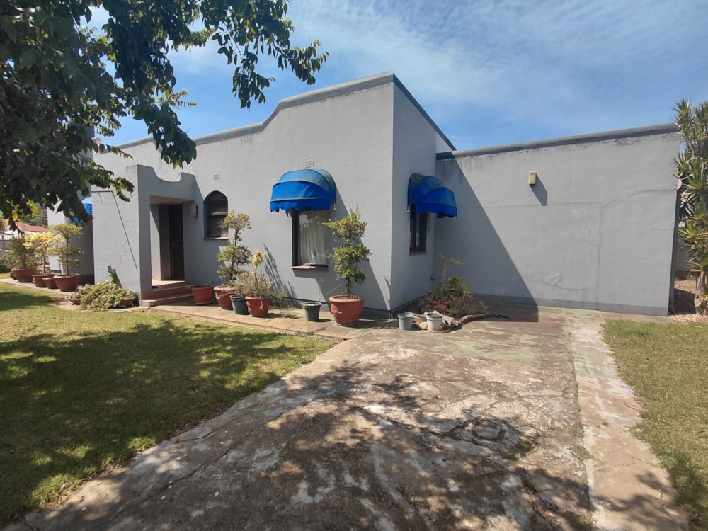 House for sale in Heidelberg, Garden Route - 1SR1726009 House for sale in Heidelberg, Garden Route - 1SR1726009