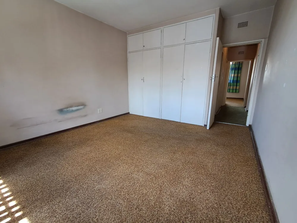 Apartment sold in Booysens, Johannesburg - 1GV1728637 Apartment sold in Booysens, Johannesburg - 1GV1728637