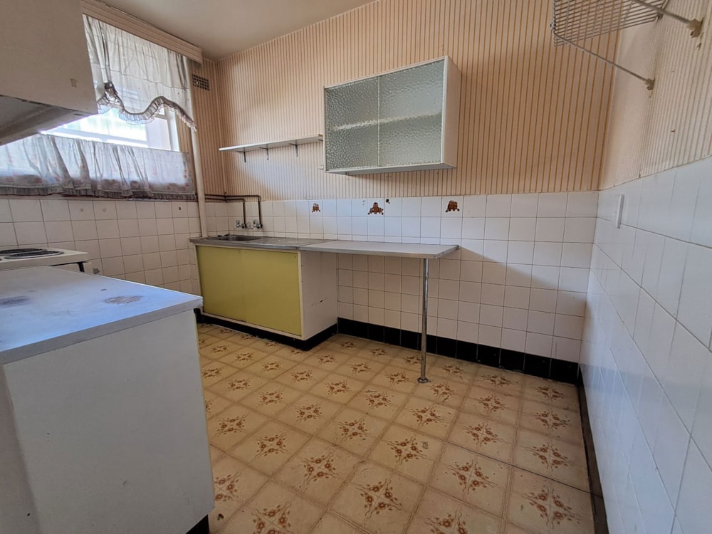 Apartment for sale in Booysens, Johannesburg - 1GV1728637