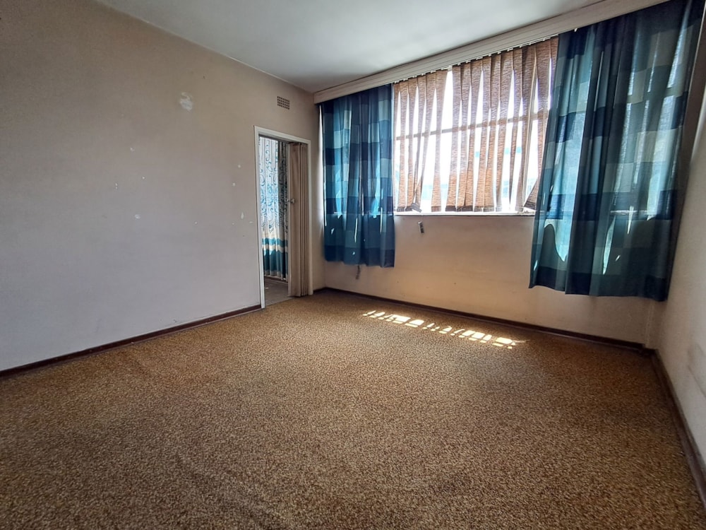 Apartment for sale in Booysens, Johannesburg - 1GV1728637 Apartment for sale in Booysens, Johannesburg - 1GV1728637