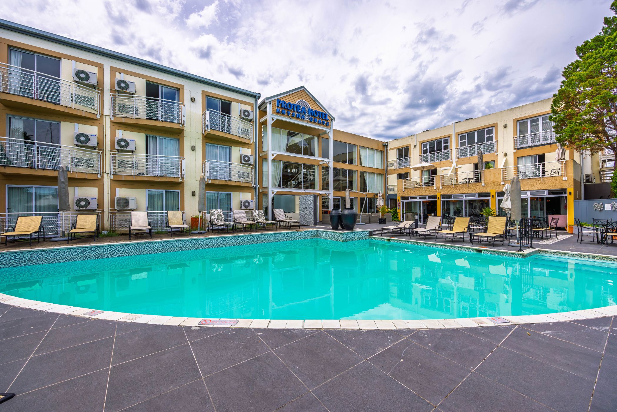 Hotel for sale in Knysna Central - 1KG1727937