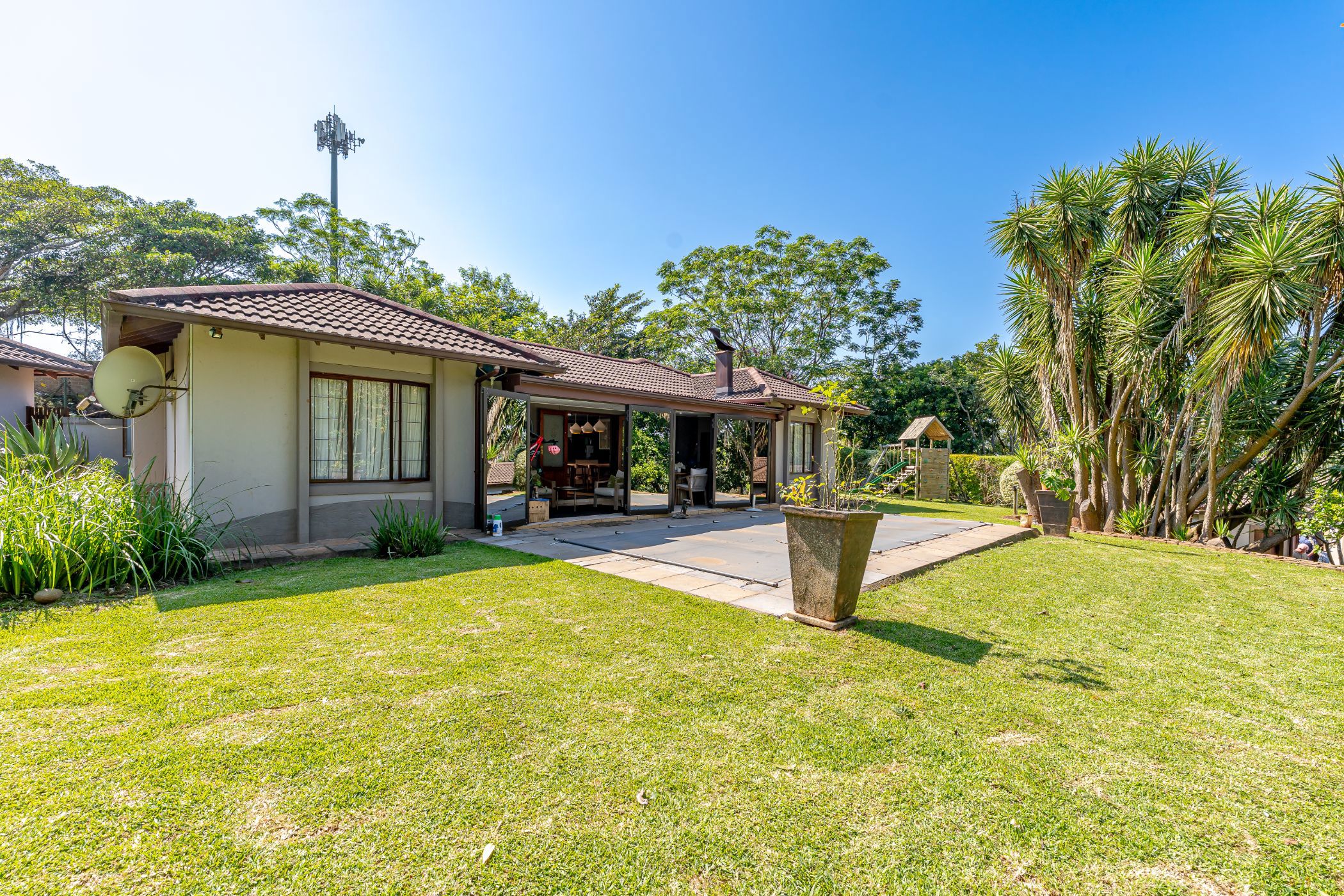 Townhouse for sale in Waterfall, Upper Highway - 1KF1728573