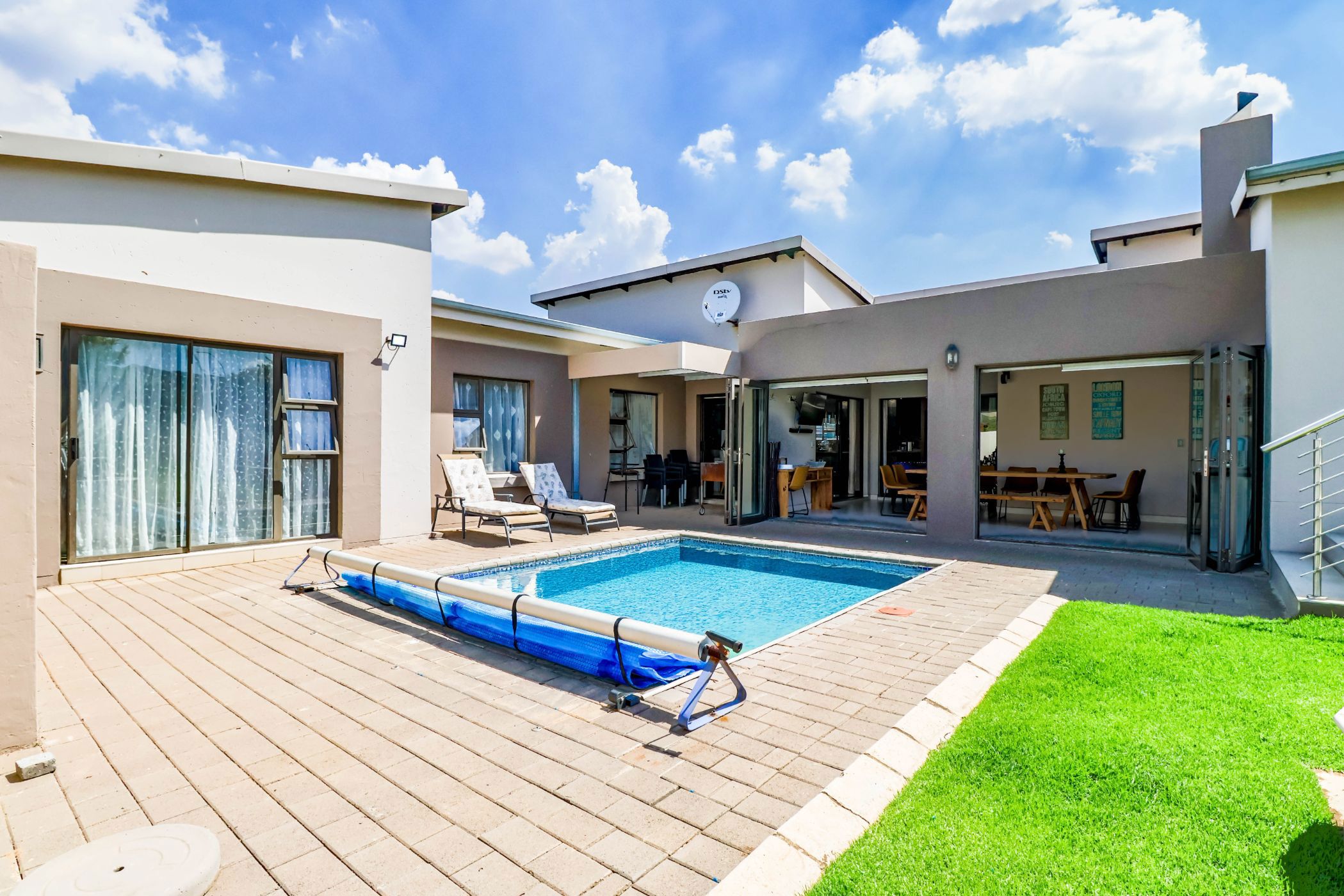 House for sale in Midstream Estate - CN1729775