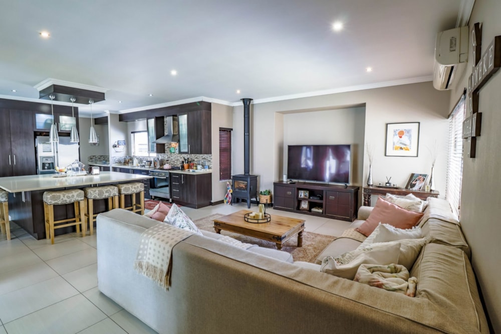 House for sale in Midstream Estate - CN1729775