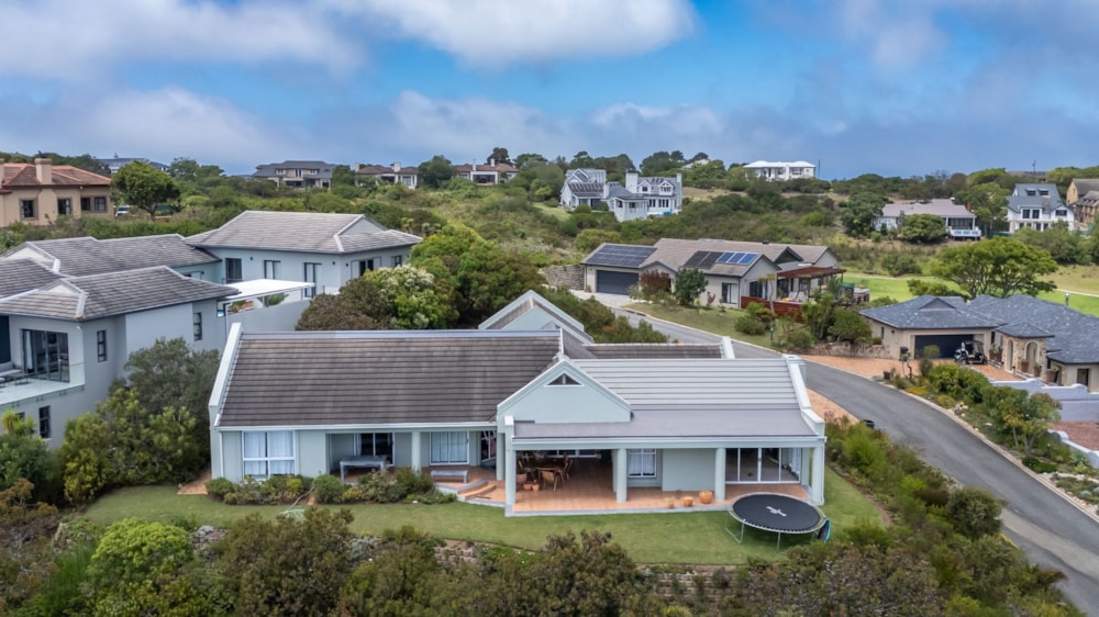 House for sale in Pezula Golf Estate - 1KG1728510