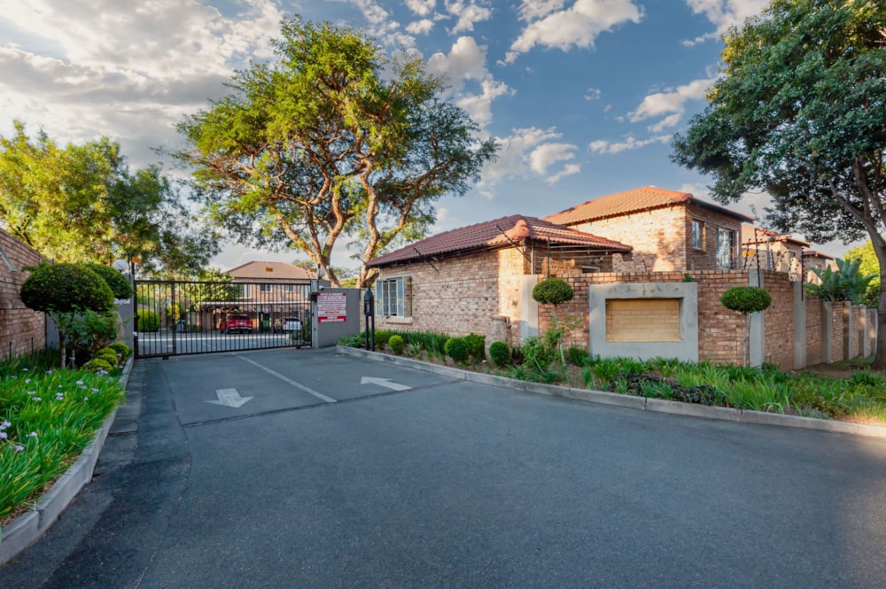 Townhouse for sale in Bromhof - RAN1730478